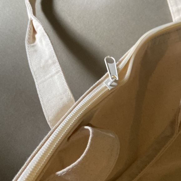 Canvas tot bag, zippered, NEW 19x15 inches,inner pouch - Picture 4 of 6